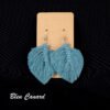 petites boucles d'oreilles macramé bleu