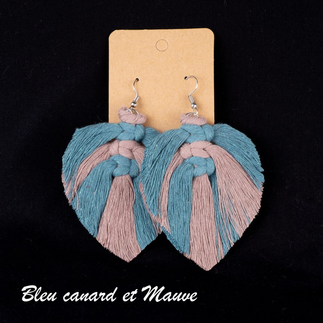 grandes boucles d'oreilles macramé bleu et mauve