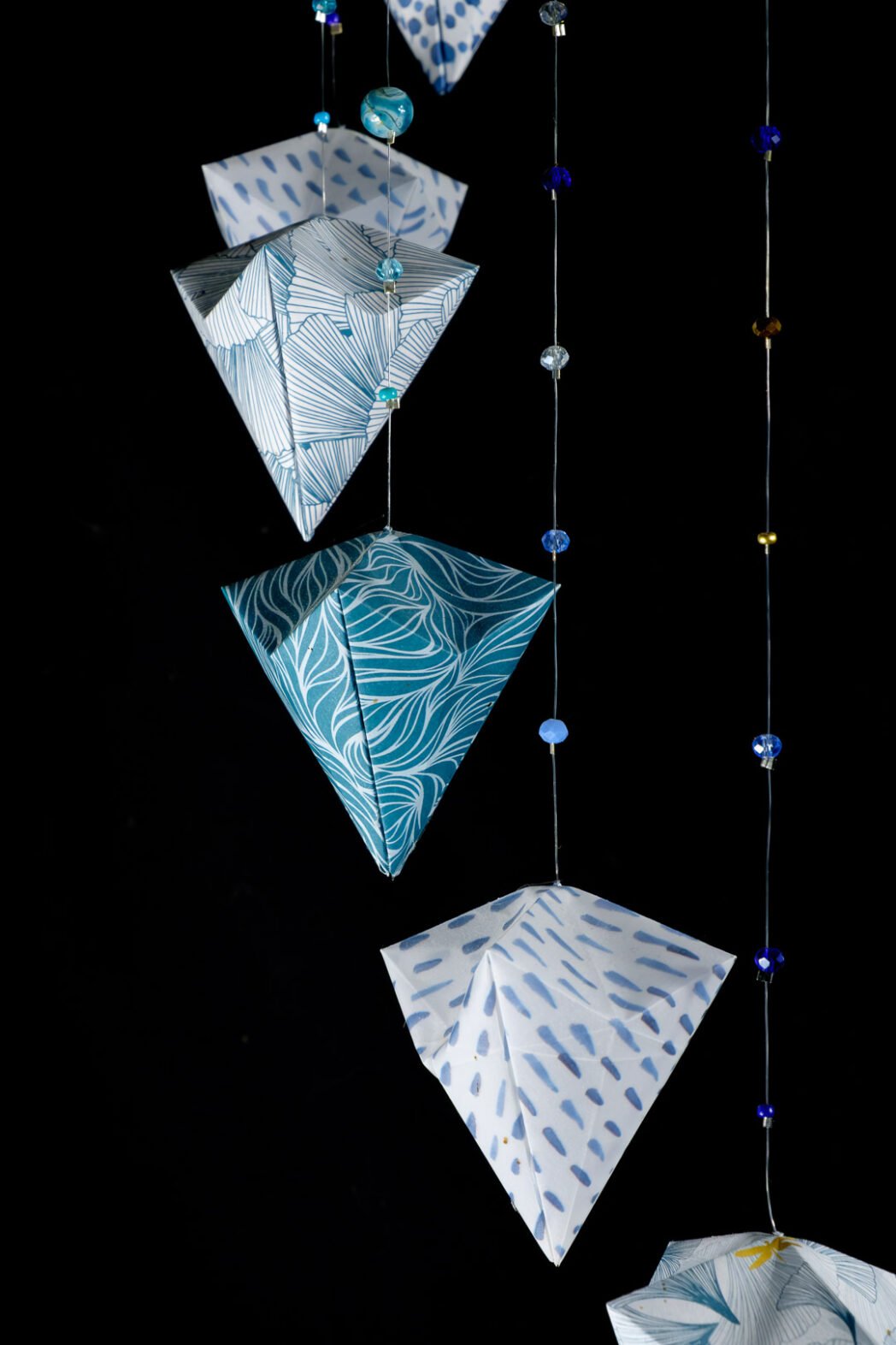 Mobile origami Diamant bleu
