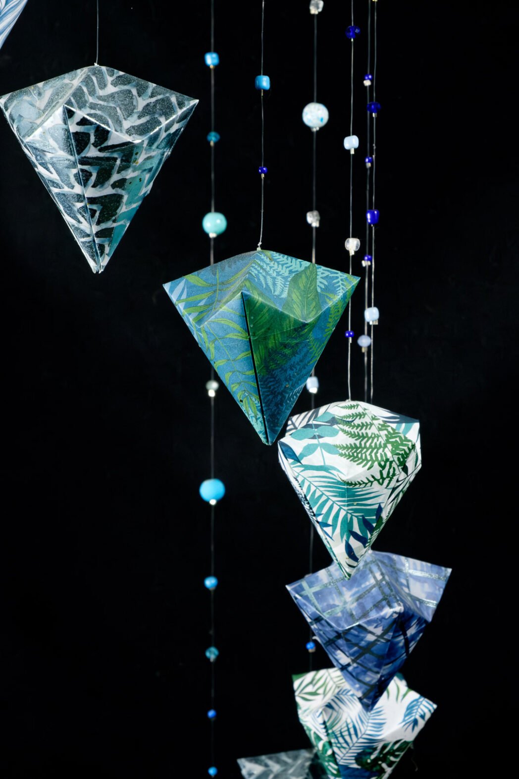 Mobile origami Diamant bleu