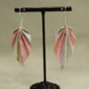 Boucles d'oreilles origami en forme de feuille avec motifs orange et or